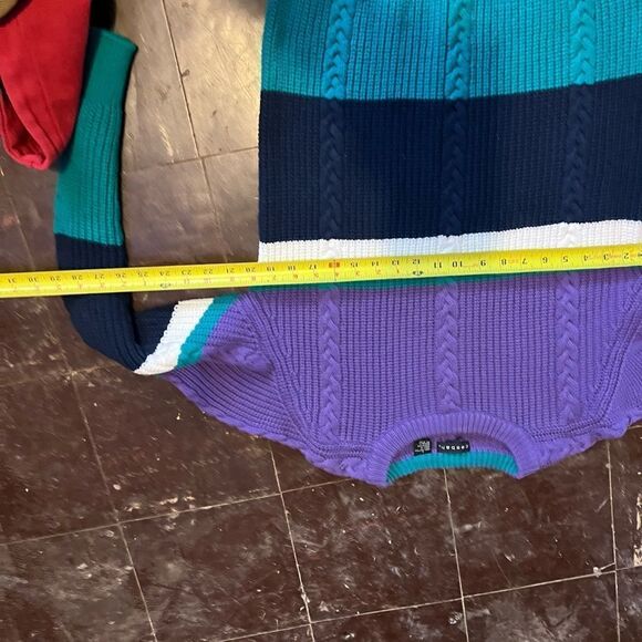 Vintage Purple Sweater - Picture 7 of 8